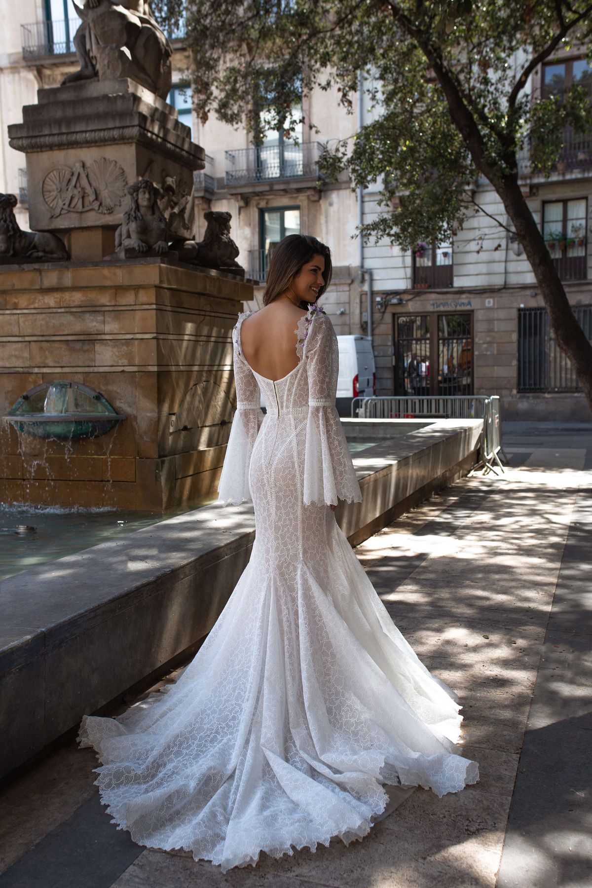 Rara Avis wedding dress Amaretti with detachable lace sleeves at Dell'Amore Bridal, NZ 5