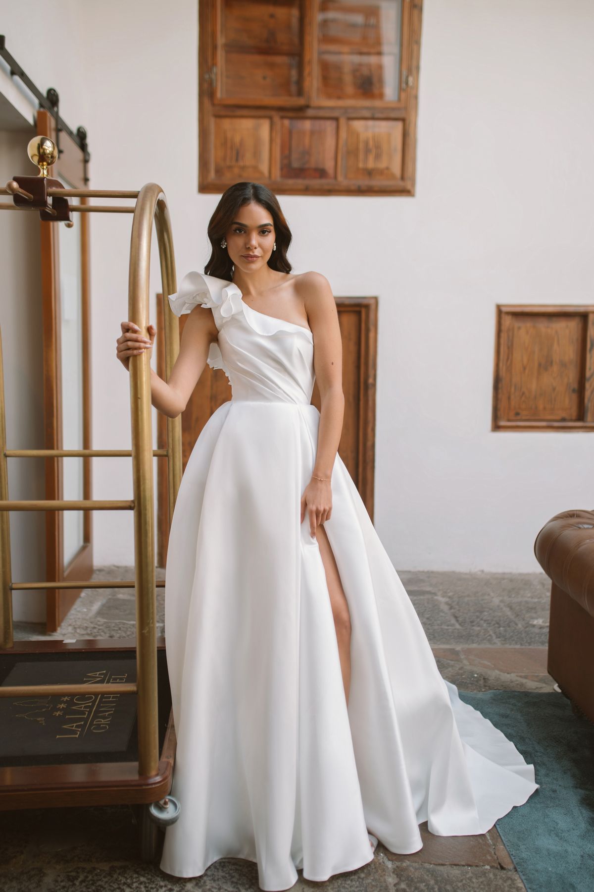 Rara Avis A-line one shoulder wedding dress Vada at Dell'Amore, Auckland, NZ8