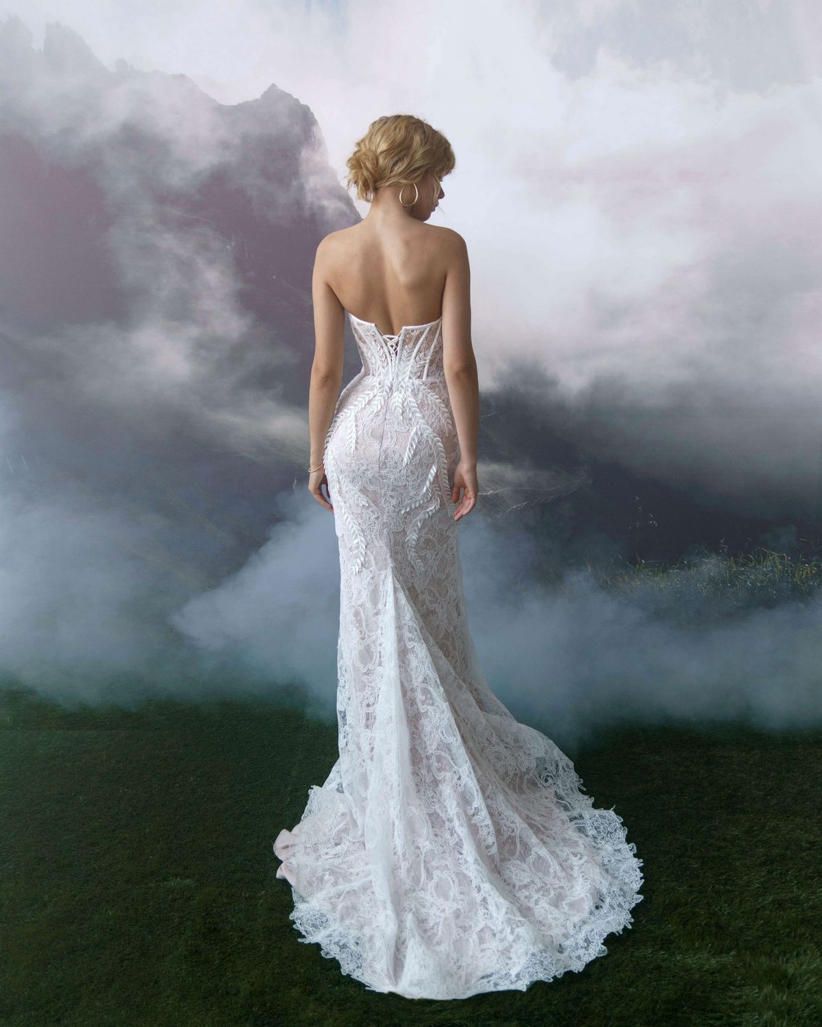 Rara Avis mermaid lace wedding dress Yiri at Dell'Amore, Auckland, NZ. 3