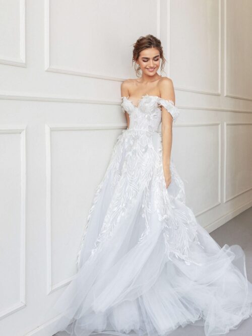 Off shoulders A-silhouette wedding dress. 2