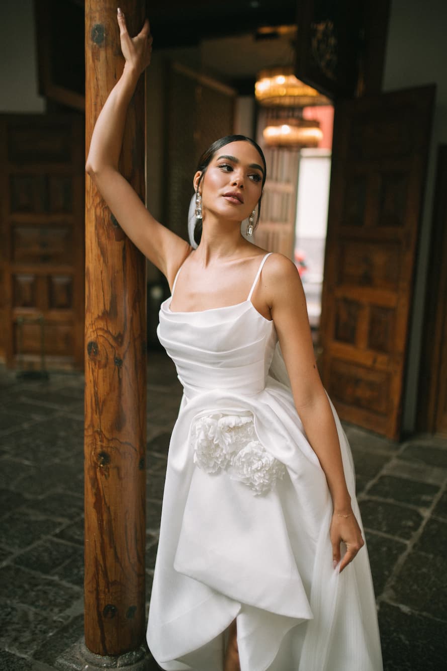 Rara Avis Simple A-silhouette wedding dress Vanata at Dell'Amore, Auckland, NZ 2