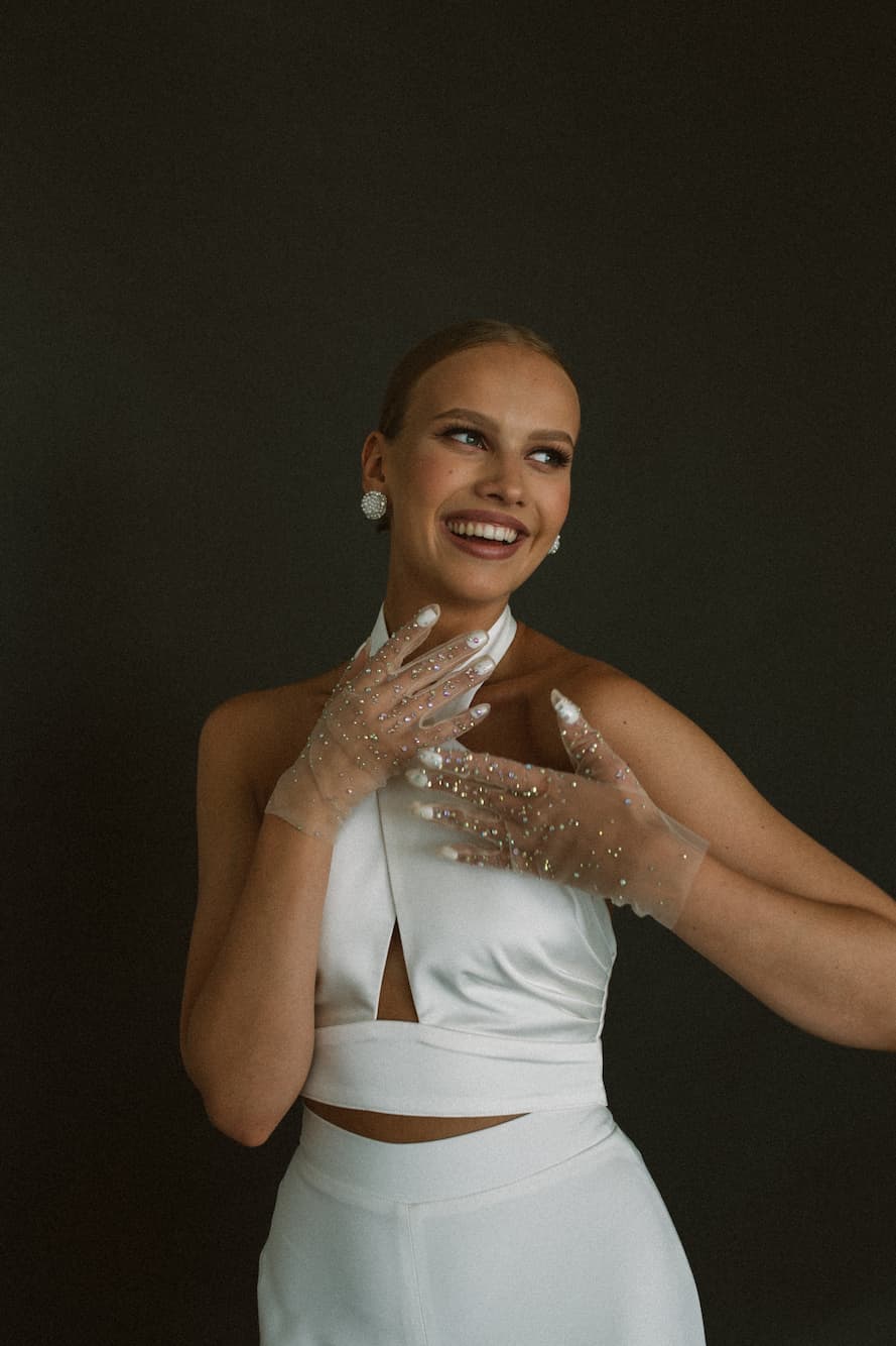 short bridal glowes with sparkles, auckland, nz